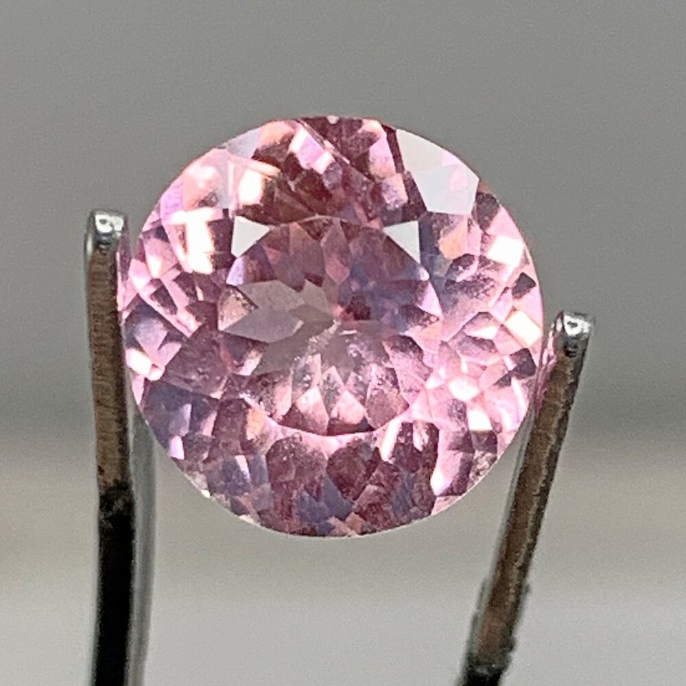 Elegant Pink Sapphire Gemstone certified